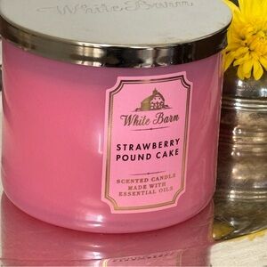 White Barn Strawberry Pound Cake 3 Wick